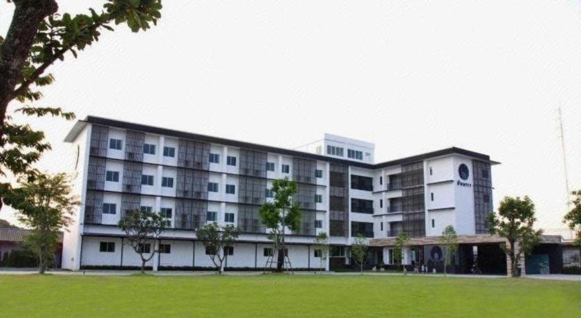 Pannara Hotel Lopburi Exterior photo